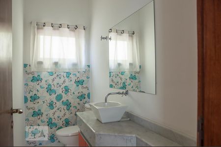 Lavabo de casa de condomínio para alugar com 4 quartos, 580m² em Parque Terra Nova Ii, São Bernardo do Campo
