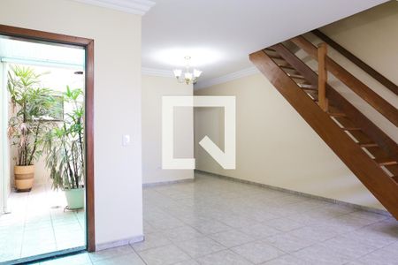 Casa para alugar com 3 quartos, 198m² em Bangú, Santo André