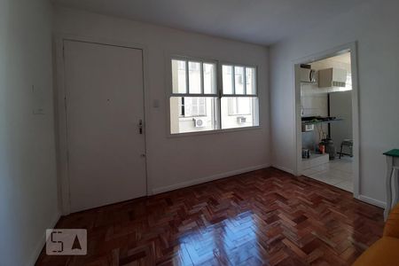 Sala de apartamento para alugar com 3 quartos, 71m² em Santo Antônio, Porto Alegre