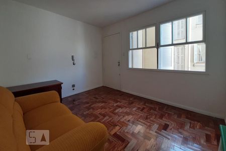 Sala de apartamento para alugar com 3 quartos, 71m² em Santo Antônio, Porto Alegre