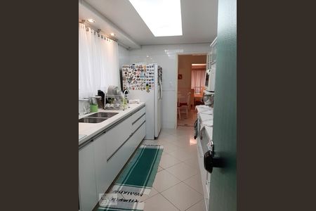 Apartamento para alugar com 296m², 4 quartos e 4 vagas Apartamento para alugar com 296m², 4 quartos e 4 vagasCOZINHA