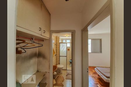 Banheiro Corredor de apartamento à venda com 1 quarto, 50m² em Bela Vista, São Paulo