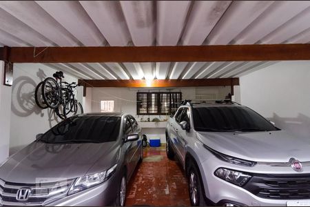 Garagem de casa à venda com 3 quartos, 140m² em Jardim Satélite, São Paulo