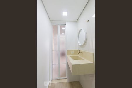 Banheiro de apartamento à venda com 1 quarto, 50m² em Santa Teresinha, São Paulo