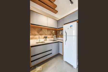 Cozinha de apartamento para alugar com 1 quarto, 37m² em Pinheiros, São Paulo