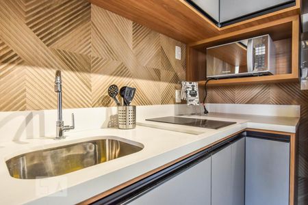 Cozinha de apartamento para alugar com 1 quarto, 37m² em Pinheiros, São Paulo