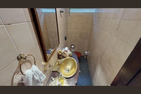 Banheiro de casa à venda com 3 quartos, 350m² em Vila Madalena, São Paulo
