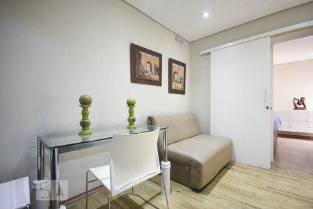 Sala de apartamento para alugar com 1 quarto, 34m² em Real Parque, São Paulo