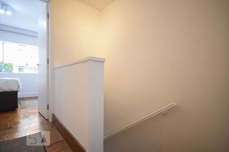 Corredor de apartamento para alugar com 1 quarto, 50m² em Paineiras do Morumbi, São Paulo