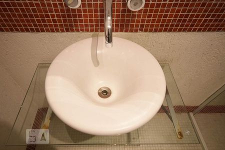 Detalhe do Banheiro de apartamento para alugar com 1 quarto, 50m² em Paineiras do Morumbi, São Paulo