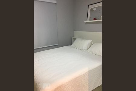 Quarto de apartamento para alugar com 2 quartos, 68m² em Parque Reboucas, São Paulo
