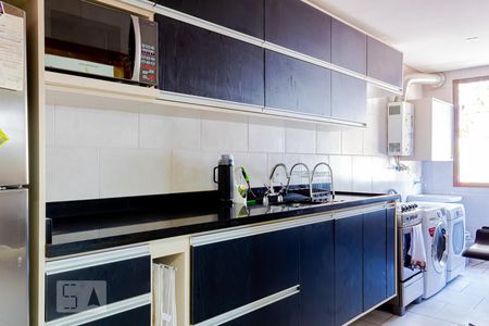 Cozinha de apartamento à venda com 2 quartos, 67m² em Niterói, Canoas