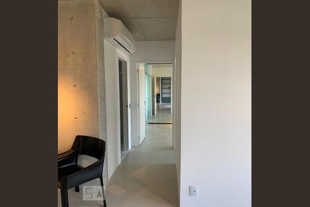 Corredor de apartamento à venda com 2 quartos, 70m² em Jardim Fonte do Morumbi, São Paulo