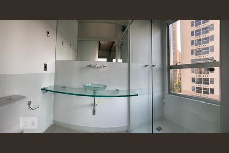 Banheiro de apartamento à venda com 2 quartos, 70m² em Jardim Fonte do Morumbi, São Paulo