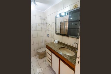 Banheiro de apartamento para alugar com 3 quartos, 72m² em Vila Azevedo, São Paulo