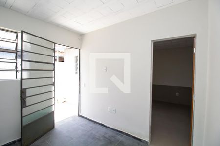 Sala de casa para alugar com 2 quartos, 65m² em Santa Tereza, Belo Horizonte