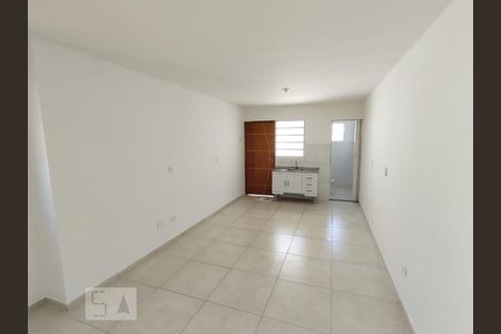 Sala/Quarto de kitnet/studio para alugar com 1 quarto, 22m² em Cidade Nova Heliópolis, São Paulo