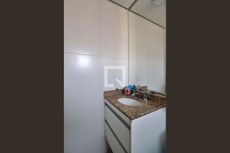 Banheiro do Quarto 1 - Suíte de apartamento para alugar com 2 quartos, 60m² em Vila Curuçá, Santo André