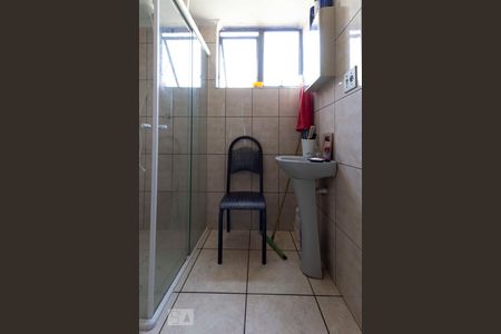 Banheiro de apartamento à venda com 2 quartos, 64m² em Fazenda da Juta, São Paulo