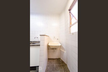 Área de Serviço de apartamento para alugar com 2 quartos, 60m² em João Pinheiro, Belo Horizonte