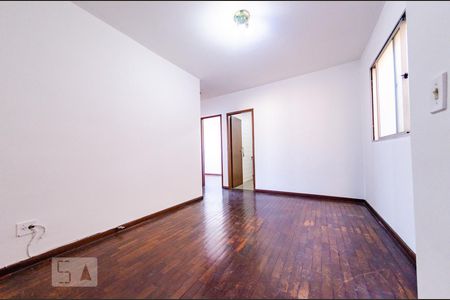 Sala de apartamento para alugar com 2 quartos, 60m² em João Pinheiro, Belo Horizonte