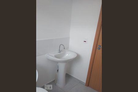 Banheiro de apartamento à venda com 2 quartos, 48m² em Canudos, Novo Hamburgo