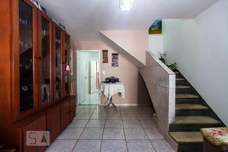 Sala de casa à venda com 2 quartos, 102m² em Ferreira, São Paulo