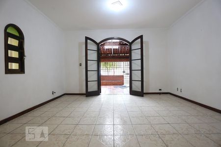 Sala de casa para alugar com 4 quartos, 130m² em Rio Pequeno, São Paulo