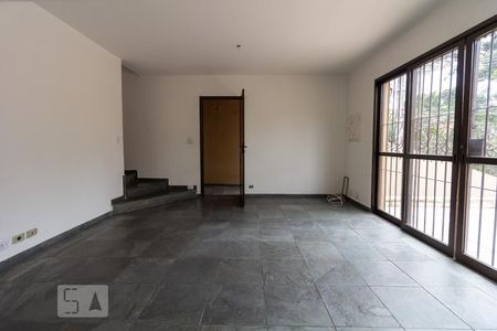 Sala de casa para alugar com 3 quartos, 120m² em Vila Tiradentes, São Paulo