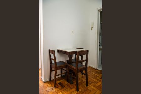 Sala de apartamento para alugar com 1 quarto, 28m² em Copacabana, Rio de Janeiro