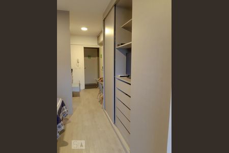 Quarto de kitnet/studio para alugar com 1 quarto, 28m² em República, São Paulo