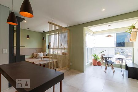 Sala/Quarto de kitnet/studio à venda com 1 quarto, 30m² em Pinheiros, São Paulo