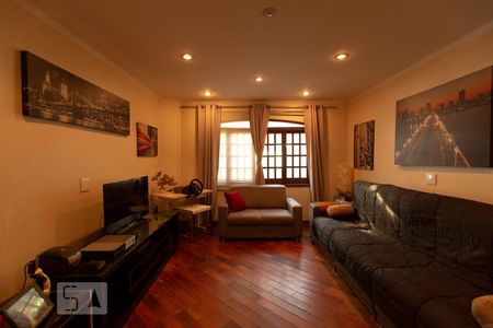 Sala de casa para alugar com 6 quartos, 184m² em Vila Gomes Cardim, São Paulo