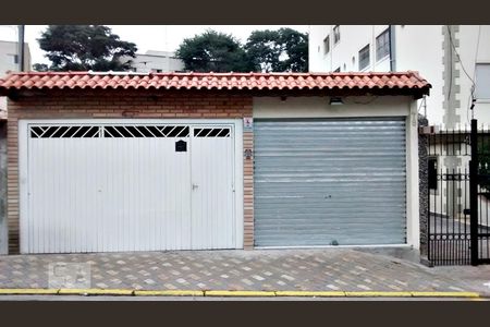 Fachada de casa à venda com 3 quartos, 200m² em Cidade Vargas, São Paulo