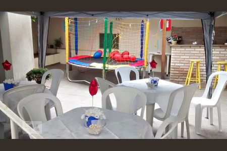 Salao de Festa de casa à venda com 3 quartos, 200m² em Cidade Vargas, São Paulo