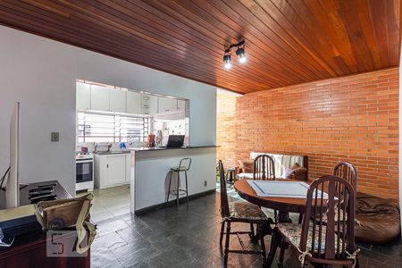 Sala de estar de casa à venda com 4 quartos, 192m² em Indianópolis, São Paulo