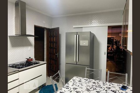 Casa à venda com 4 quartos, 208m² em Vila Nova Mazzei, São Paulo