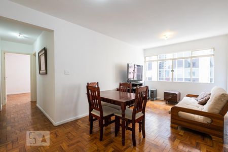 Sala de apartamento à venda com 2 quartos, 80m² em Vila Nova Conceição, São Paulo