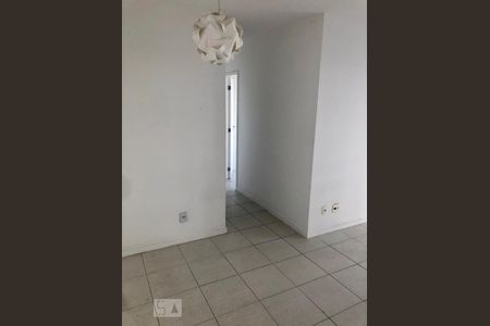 Corredor de apartamento para alugar com 2 quartos, 70m² em Camorim, Rio de Janeiro