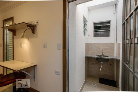 Lavanderia de kitnet/studio para alugar com 1 quarto, 15m² em Jardim da Glória, São Paulo
