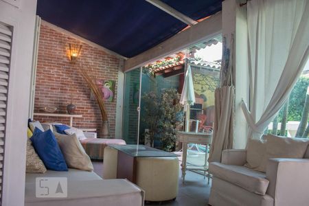 Varanda de casa de condomínio para alugar com 6 quartos, 1000m² em Barra da Tijuca, Rio de Janeiro