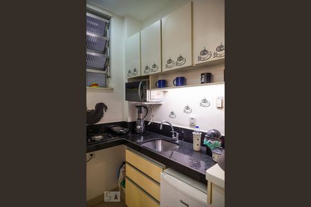 Cozinha de apartamento para alugar com 1 quarto, 24m² em Copacabana, Rio de Janeiro