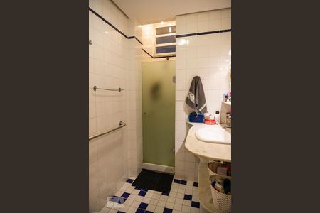 Banheiro Social de apartamento para alugar com 2 quartos, 68m² em Leme, Rio de Janeiro
