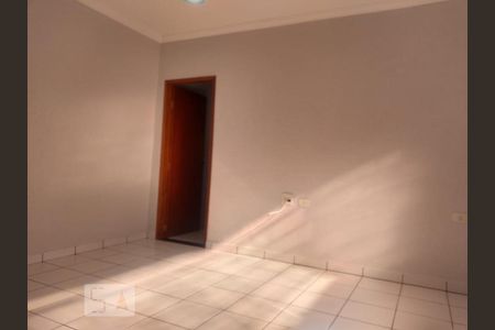 Casa à venda com 6 quartos, 240m² em Vila Iório, São Paulo