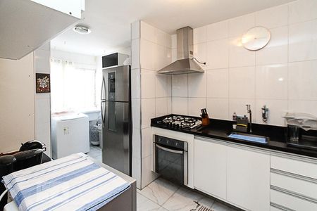 Cozinha de apartamento para alugar com 3 quartos, 73m² em Vila Antonieta, São Paulo