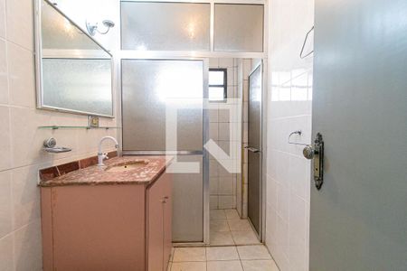 Banheiro de apartamento para alugar com 1 quarto, 31m² em Vila Buarque, São Paulo