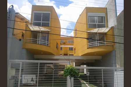 Fachada de casa de condomínio à venda com 2 quartos, 99m² em Vila Pereira Cerca, São Paulo