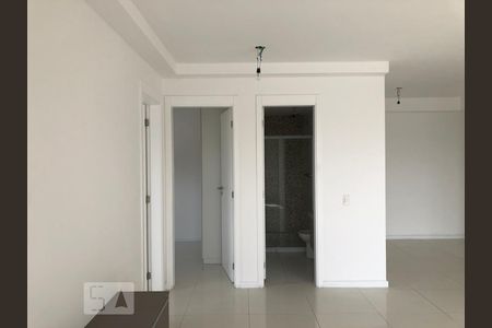 Sala de apartamento para alugar com 2 quartos, 74m² em Anil, Rio de Janeiro