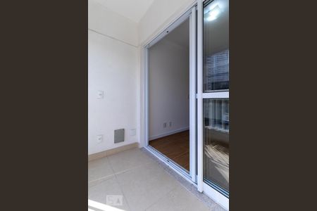 Varanda de kitnet/studio para alugar com 1 quarto, 30m² em Sumarezinho, São Paulo