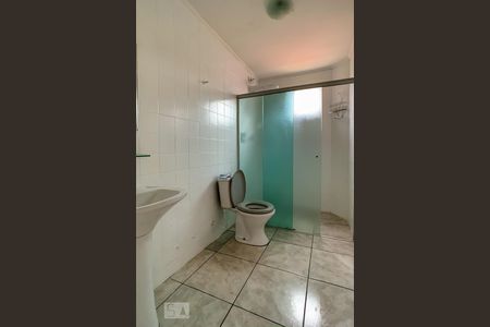 Banheiro de apartamento para alugar com 2 quartos, 72m² em Vila Galvão, Guarulhos